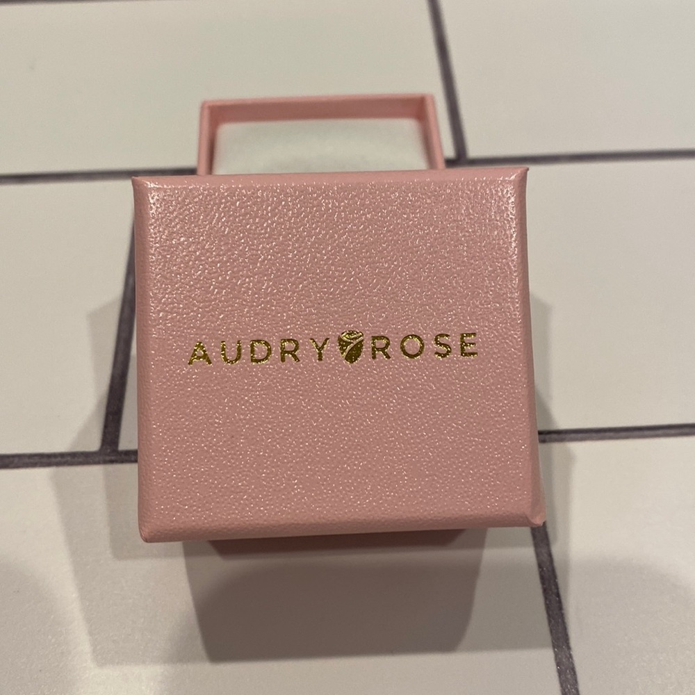 Audry Rose ring box